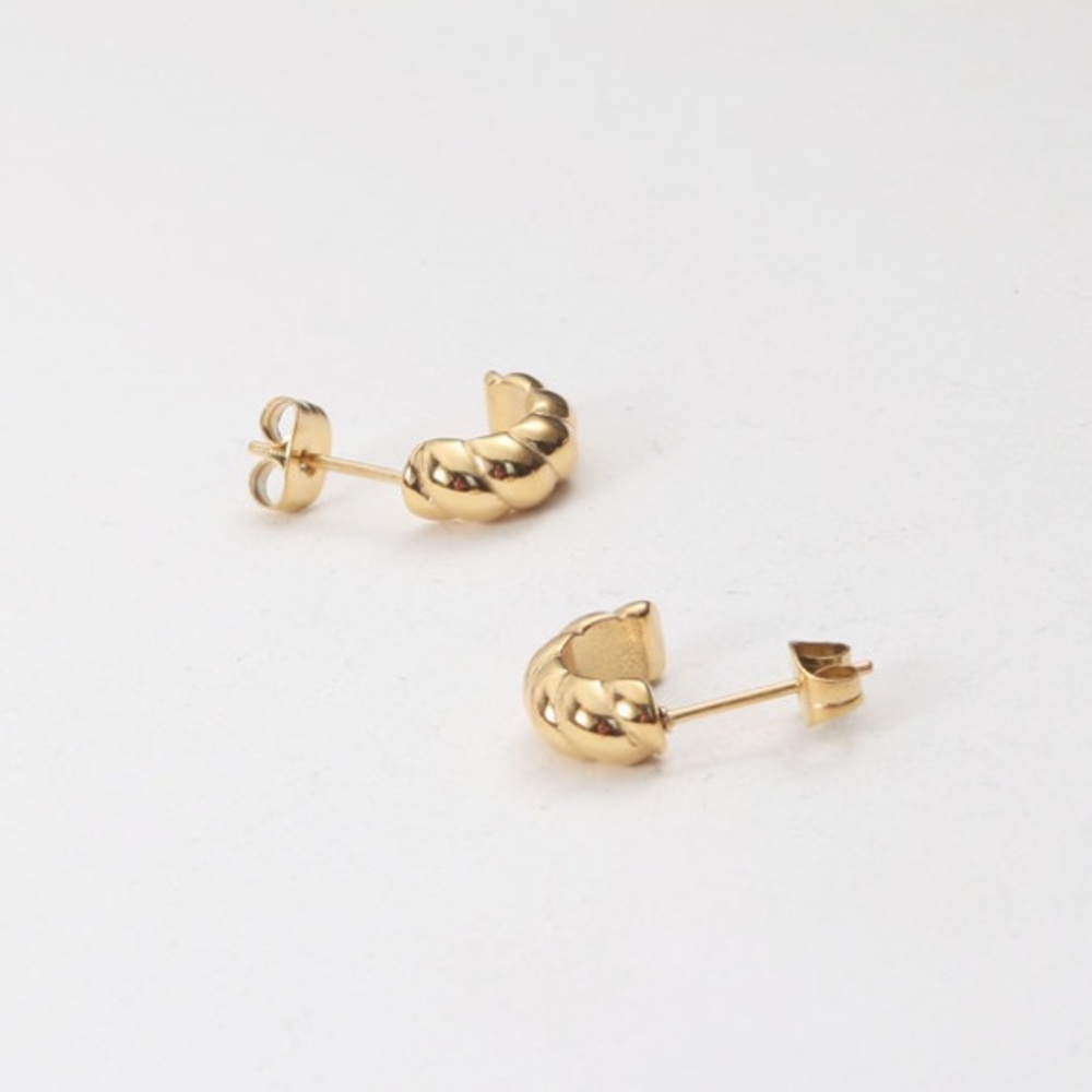 ✨18K Gold Plated Mini Croissant twist hoops - Picture 4 of 4